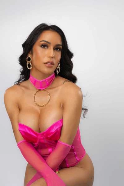 Photo 25 of Amanda Filipina